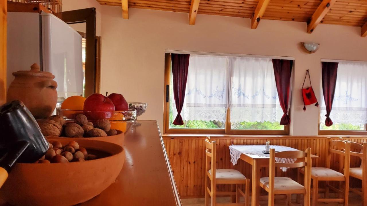 Clockwise Guestrooms Гірокастра Екстер'єр фото